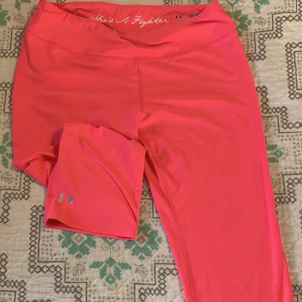 Pink breast cancer under armor capris